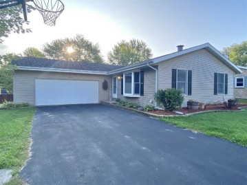 423 Arthur Dr, Clinton, WI 53525-9116