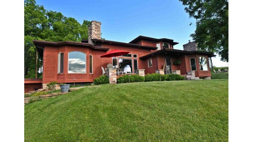 5399 County Road T Arena, WI 53582 by First Weber Inc $900,000