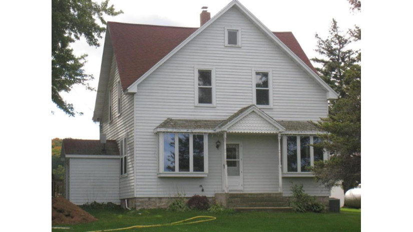 7501 Sand Bay Rd Sturgeon Bay, WI 54235 by Action Realty $284,500