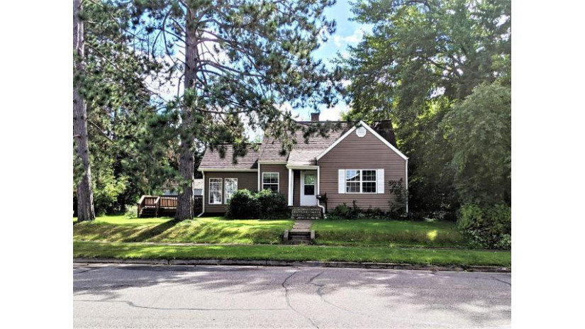 139 Cedar St Park Falls, WI 54552 by Hilgart Realty Inc $84,900