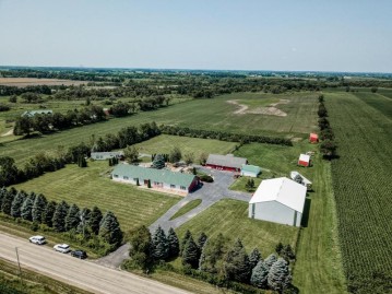 N2093 County Rd K, Sharon, WI 53585
