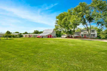 N5071 County Road M, Hamilton, WI 54669-9357