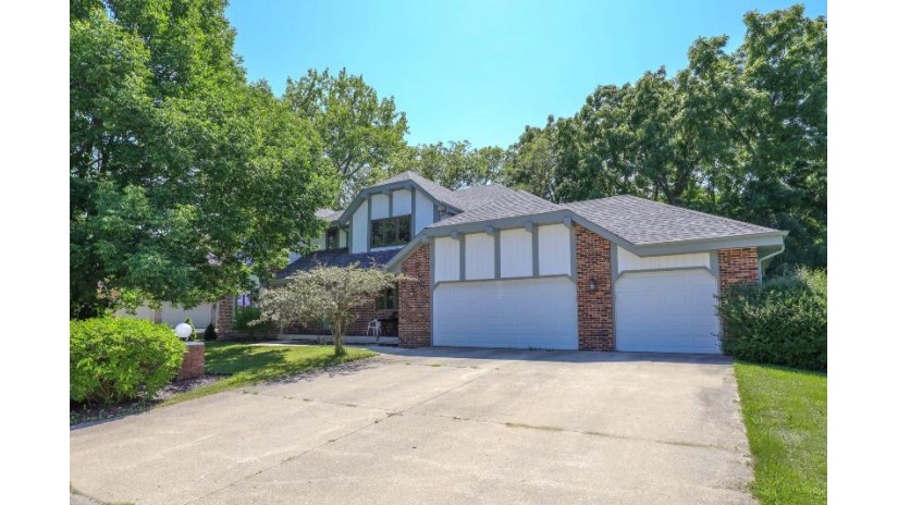 3727 Canada Goose Xing Racine, WI 53403 by Berkshire Hathaway HomeServices Metro Realty-Racin $349,900