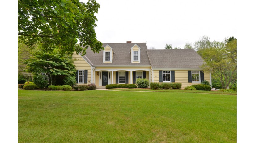 9731 N Valley Hill Dr Mequon, WI 53092 by Shorewest Realtors $560,000