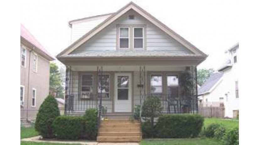 1803 S 59th St 1805 West Allis, WI 53214 by Buyers Vantage $139,900