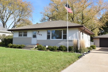 8106 N 54th St, Brown Deer, WI 53223-3527