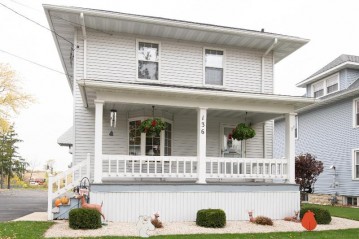 136 W Main St, Eden, WI 53019-1441