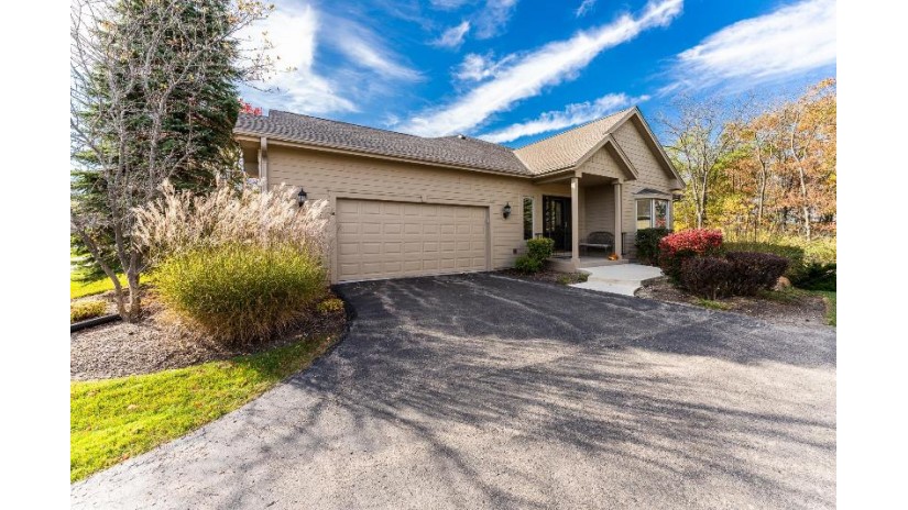 646 Trevino Dr 28-54 Geneva, WI 53147 by Lake Geneva Area Realty, Inc. $625,000