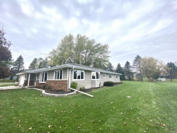 W4418 River Bend Rd, Waldo, WI 53093