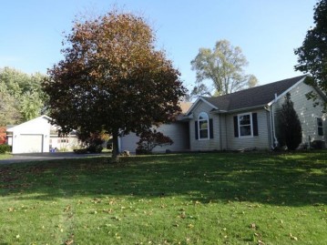 607 Stephanie St, Rochester, WI 53105-7913