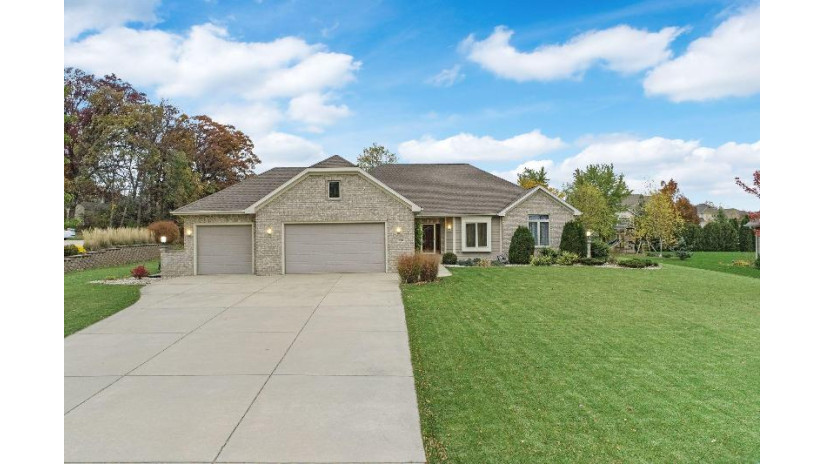 190 Windsor Cir Union Grove, WI 53182 by RE/MAX Newport $439,900