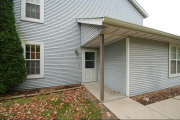 581 Slinger Rd 3, Slinger, WI 53086-9421