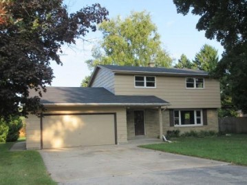 4603 N Saint Clair St, Caledonia, WI 53402-2821