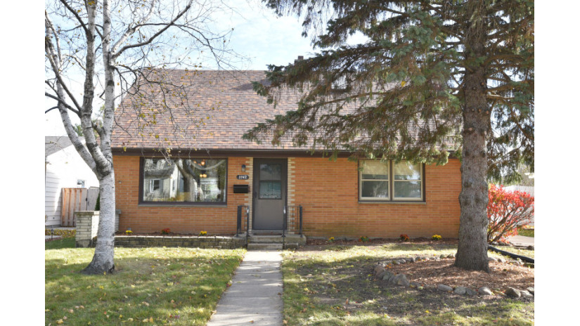 3742 S 88th St Milwaukee, WI 53228 by Shorewest Realtors $189,000