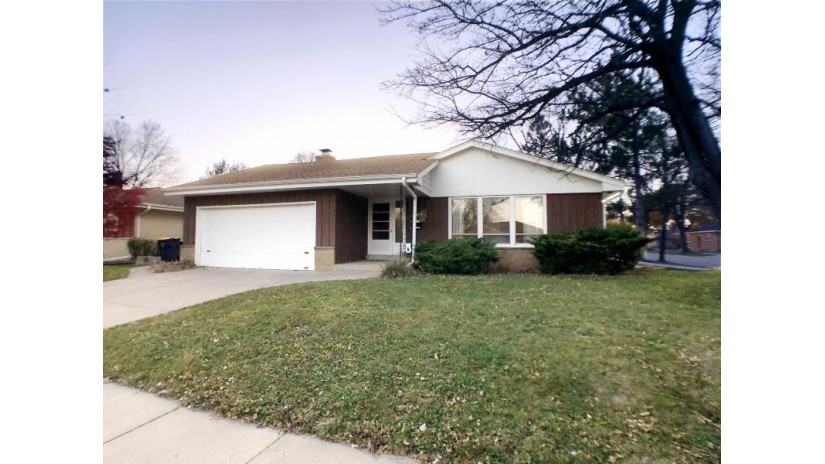 2505 S 93rd St West Allis, WI 53227 by First Weber Inc - Menomonee Falls $154,900