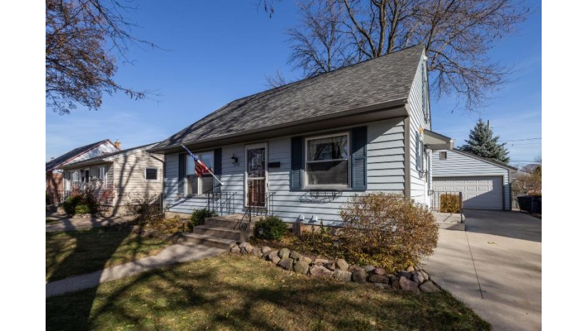 2130 S 110th St West Allis, WI 53227 by First Weber Inc- Racine $215,000