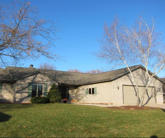 810 Wilson Ave, Sheboygan Falls, WI 53085-1083