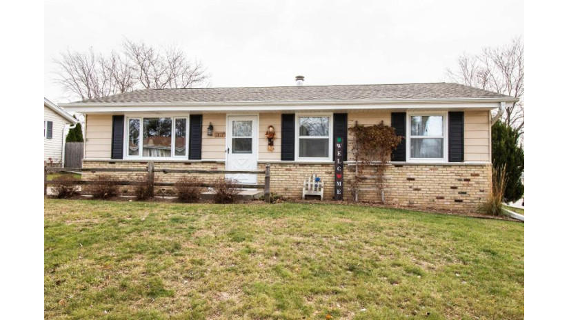 1813 Canary St West Bend, WI 53090 by Redefined Realty Advisors LLC $189,900