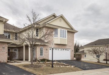 3304 Cedar Hollow Ct D, Waukesha, WI 53188-3949