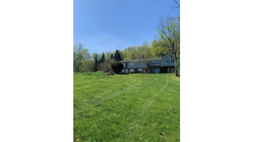 W4324 Drectrah Coulee Rd Barre, WI 54601 by Century 21 Affiliated $650,000