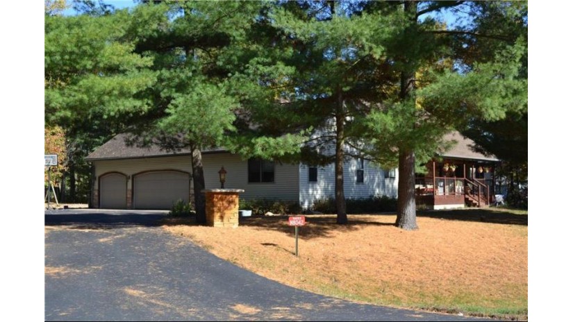 8042 575th Street Menomonie, WI 54751 by Cb Brenizer/Menomonie $350,000