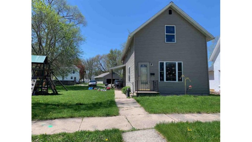 215 N Erie Street DePere, WI 54115 by Resource One Realty, Llc $119,900