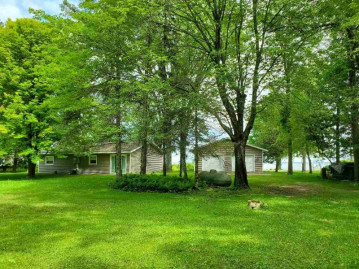 3714 Hwy S, Pensaukee, WI 54141