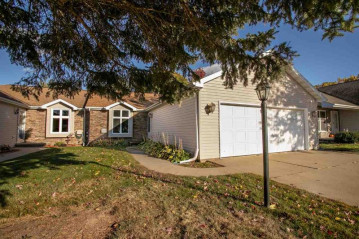 2340 N Cloudview Drive A, Grand Chute, WI 54914