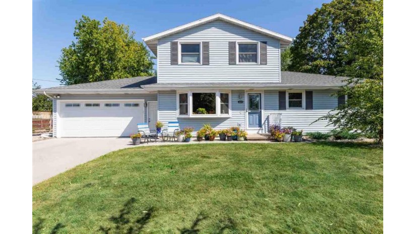 2624 N Summit Street Appleton, WI 54914 by Standard Real Estate Services, LLC $234,900