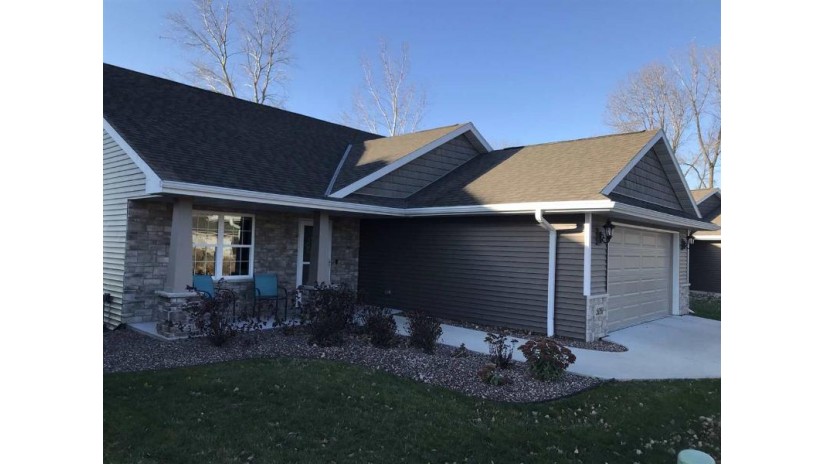 5051 N Milkweed Trail Grand Chute, WI 54913 by First Weber, Inc. $334,900