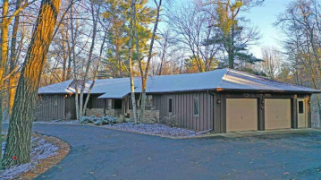 E2297 Pebble Run Road, Waupaca, WI 54981-9172