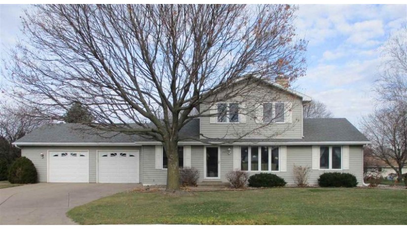 1407 Silver Court DePere, WI 54115 by Resource One Realty, Llc $235,000