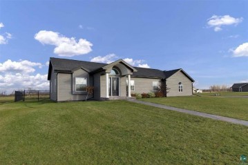 29 Spartan Circle Dr, Superior, WI 54880