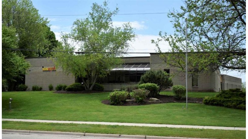 340 Midland Rd Janesville, WI 53546 by Coldwell Banker Commercial Mcguire Mears & Assoc $1,150,000