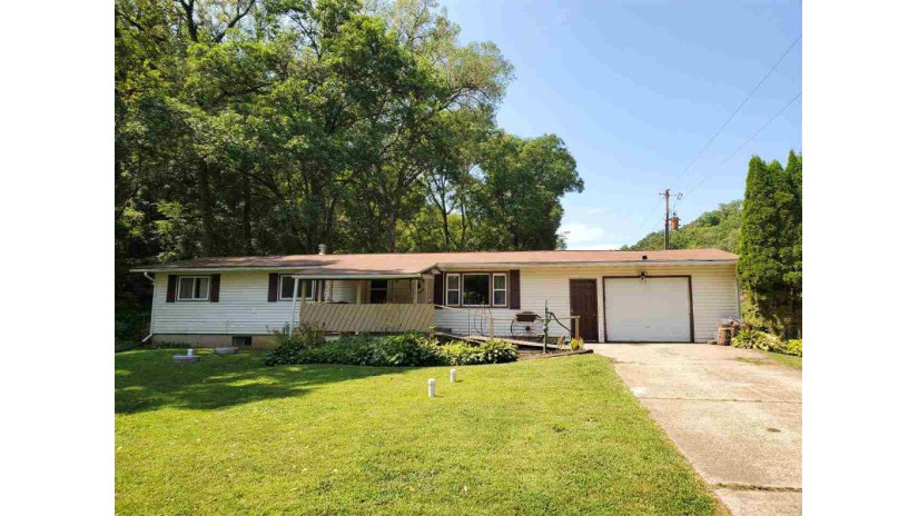 5815 Peer Rd Marion, WI 53805 by Clark'S Realty Llc $129,900