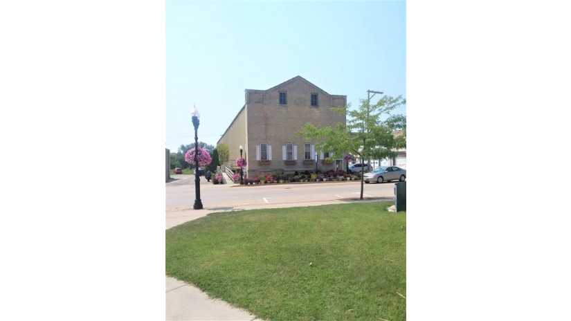 225 W Fulton St Edgerton, WI 53534 by Commercial Property Group Llc $199,000