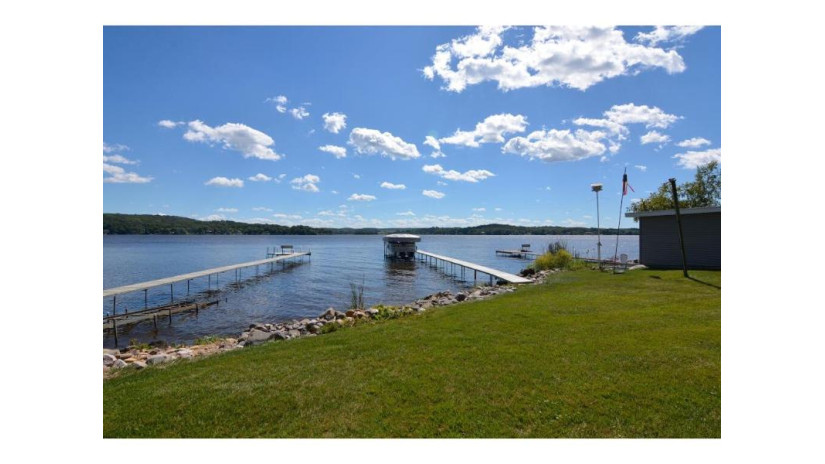 726 Lake Wisconsin Dr Merrimac, WI 53561 by Madcityhomes.com $409,000