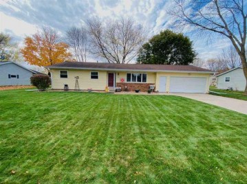 315 13th St, Prairie Du Sac, WI 53578