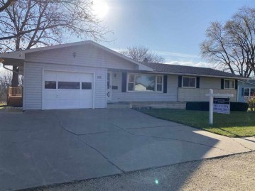 225 Main St, Ridgeway, WI 53582-9723