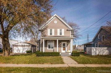 106 E Main St, Dane, WI 53529