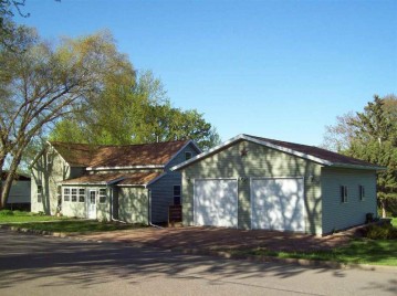 106 South Union Street, Loyal, WI 54446