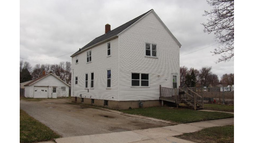 516 11th Ave Green Bay, WI 54303 by Coldwell Banker Real Estate Group~Manitowoc $34,900