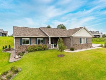 W8066 Country Ave, Holland, WI 54636