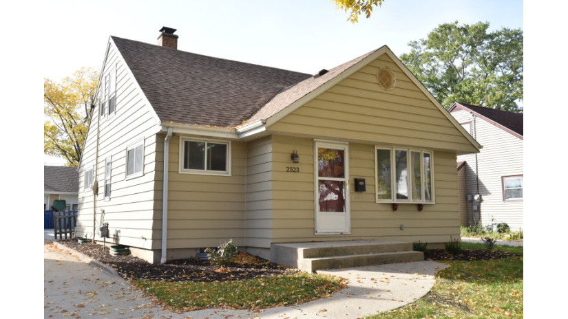 2523 W Bolivar Ave Milwaukee, WI 53221 by Shorewest Realtors $189,900