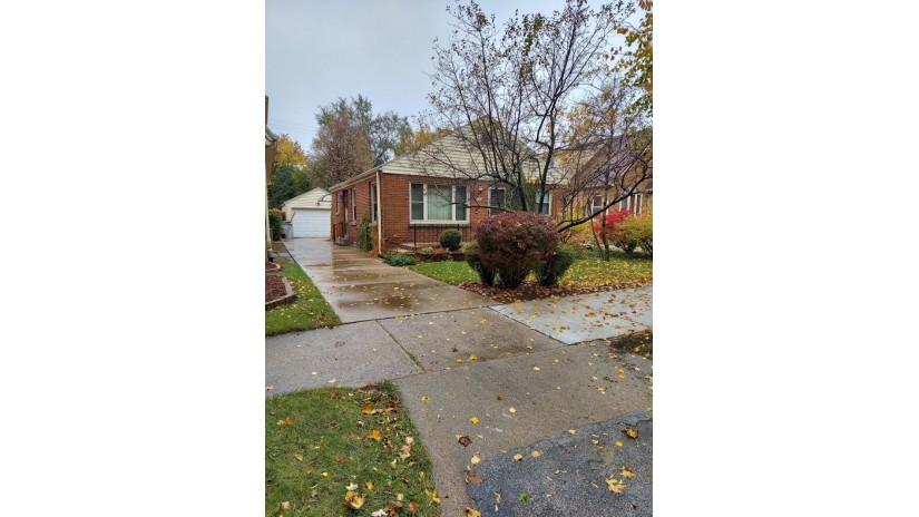 3035 N 75th St Milwaukee, WI 53210 by Shorewest Realtors $153,000