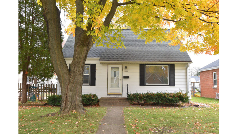 3438 N 80th St Milwaukee, WI 53222 by Shorewest Realtors $139,900