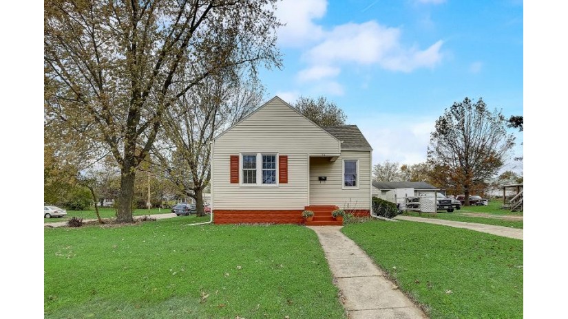 24 S Palm St Janesville, WI 53548 by RE/MAX Shine $135,000