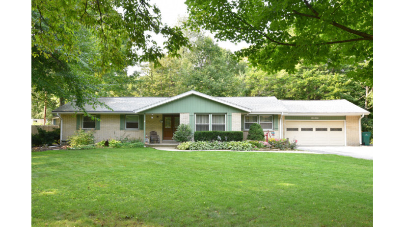 N115W19979 Woodland Dr Germantown, WI 53022 by Shorewest Realtors $295,000