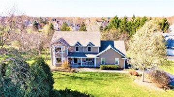 11731 N Riverland Rd, Mequon, WI 53092-2737