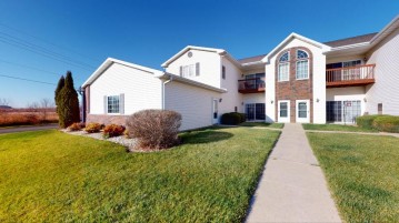 1612 Commonwealth Dr 2, Fort Atkinson, WI 53538